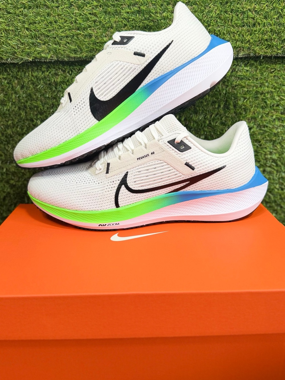 Size 10 M - Nike Men's Air Zoom Pegasus 40 Shoes White Black Green DV3853-006